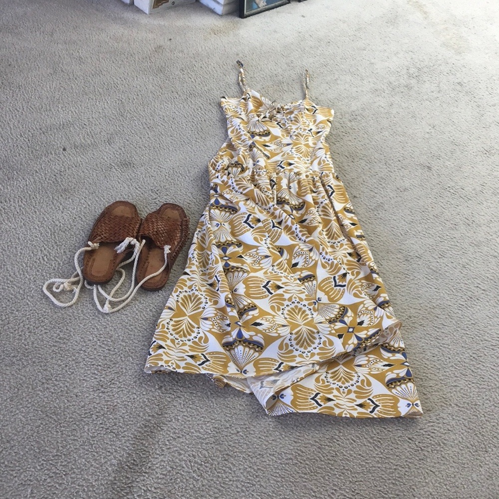 ON RVER/ DIJON & WHITE TROPICAL FLORAL SPAGHETTI STRAP MIDI DRESS/ NWT